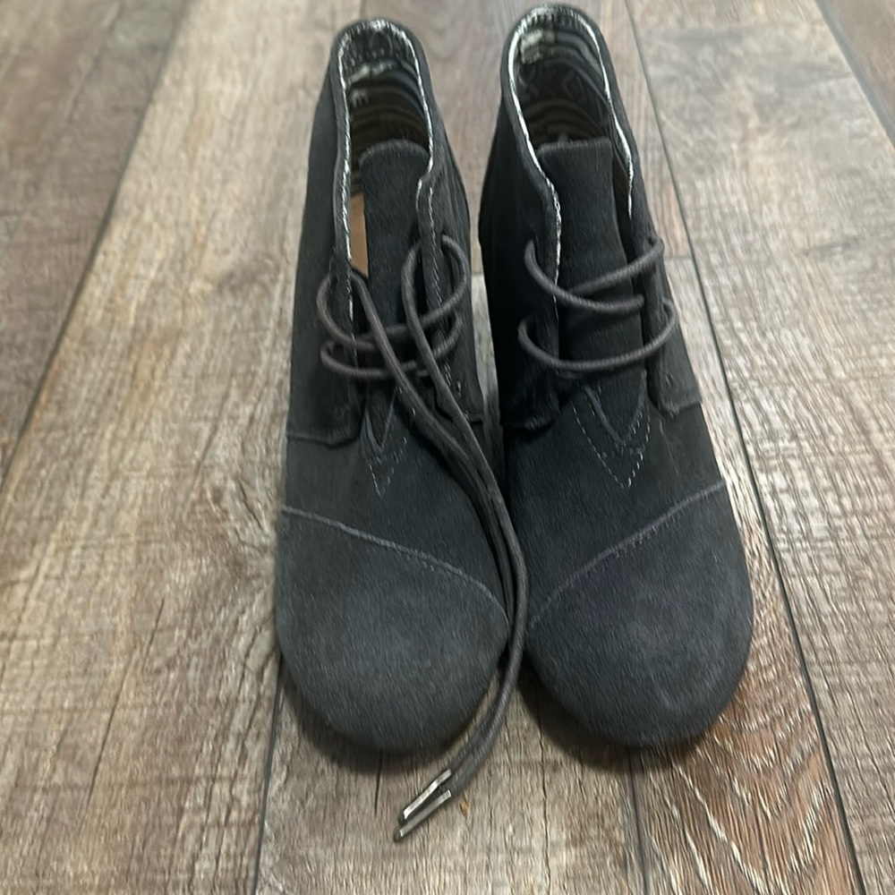 Tom’s Wedge Suede Upper Boots for Women W7